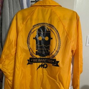 Black pyramid wind breaker